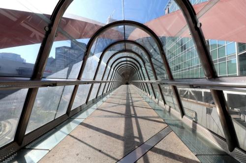 tunnel-glass-tunnel-bridge-7380742